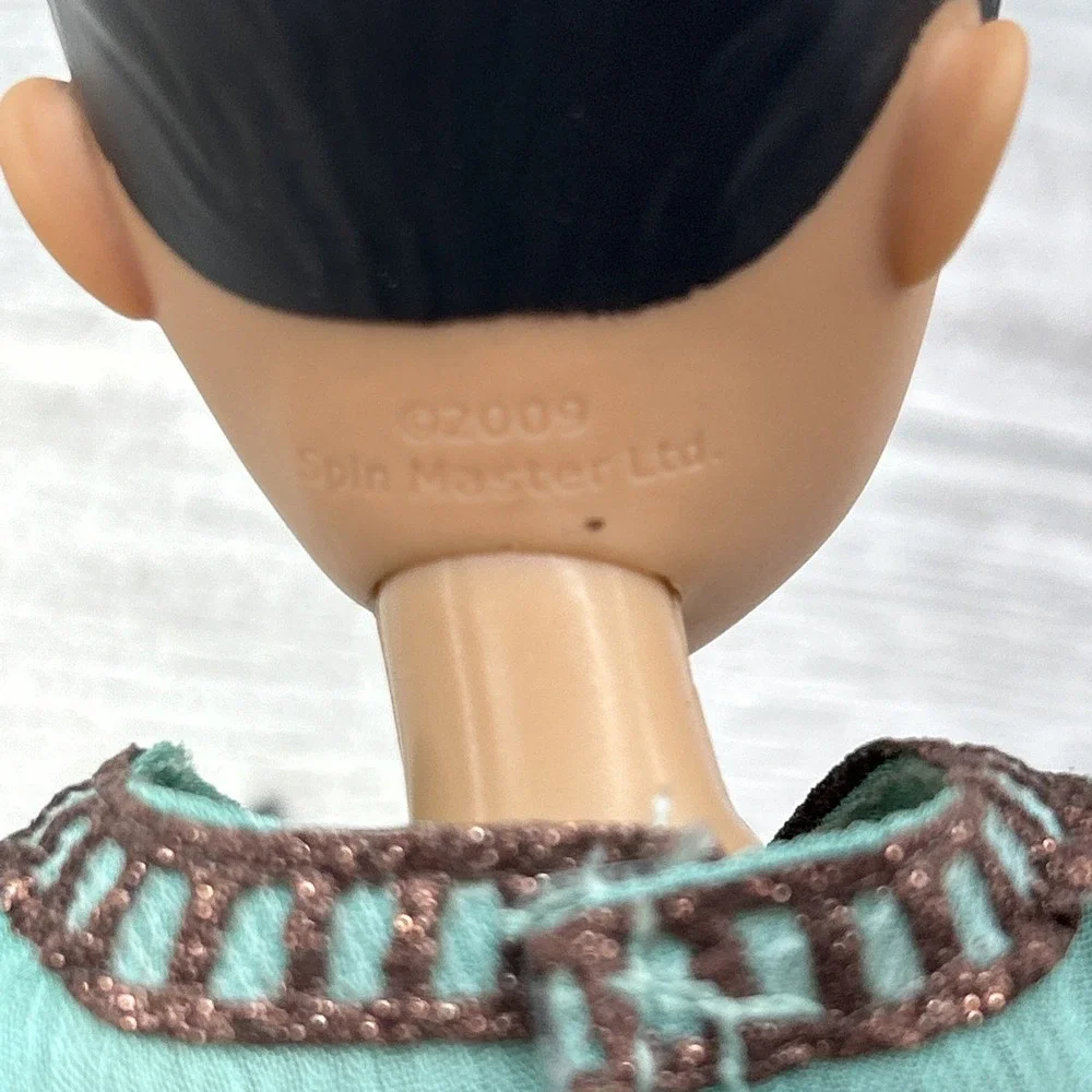 Lot Of 2 Spin Master‎ Liv Dolls Blue Brown Eyes Jointed No Wigs